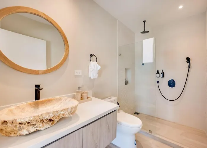 The #7 - Boutique In Flamingo - Ground Level Apartamento *