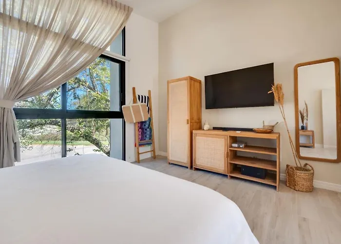 The #7 - Boutique In Flamingo - Ground Level Apartamento